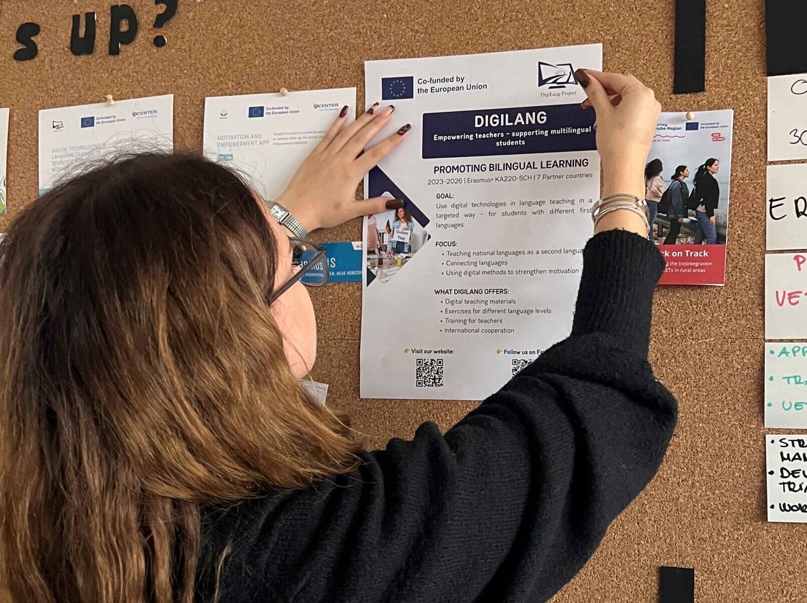 DigiLang Poster aufhängen