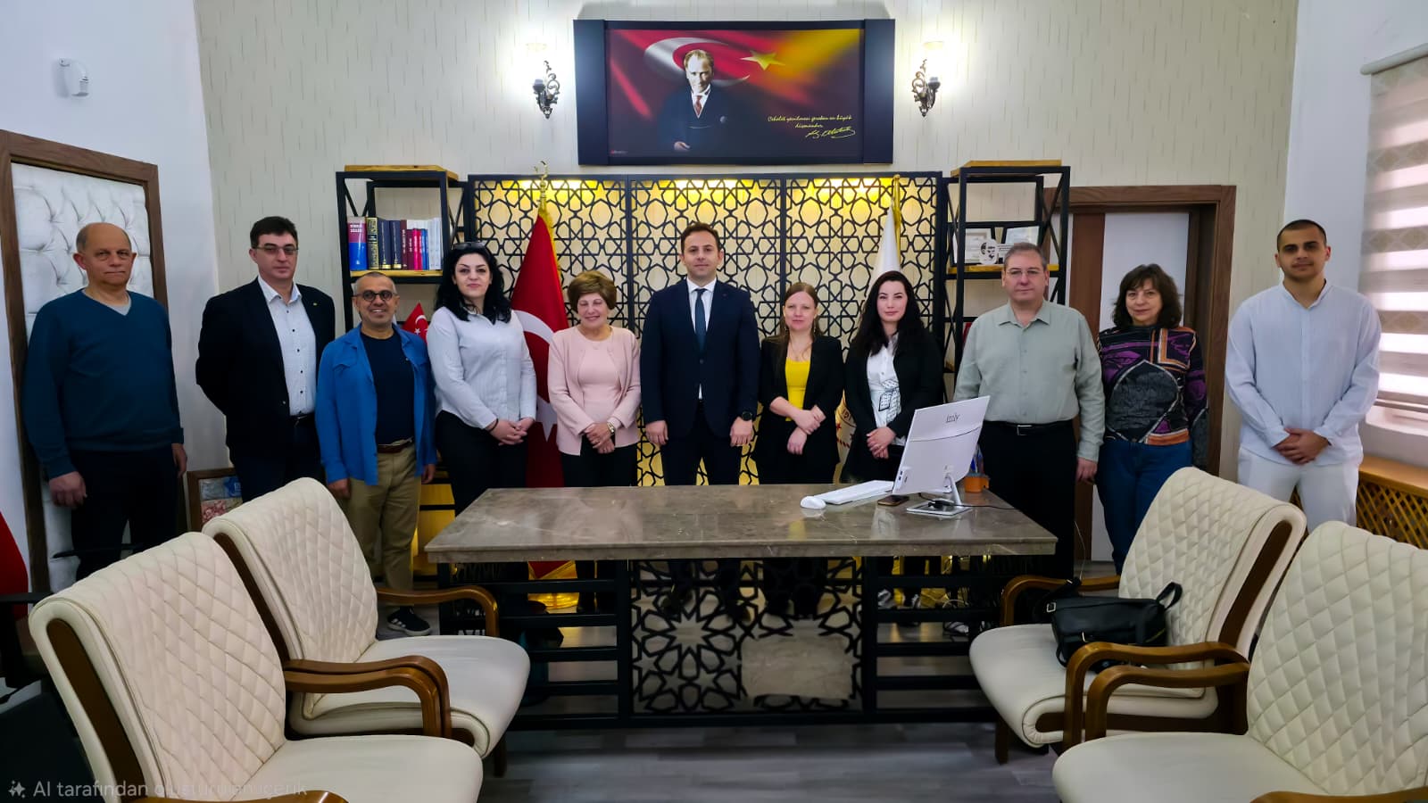 Gruppenfoto der Partner:innen beim lokalen Bildungsministerium