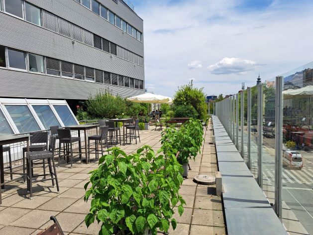 Dachterrasse des U4 Centers