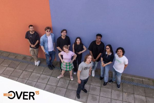 Lehrlinge der Gruppe Media over 15 auf einem Gruppenfoto