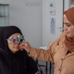 Augenoptik Lehrlinge Haya Ali links und Meimoonah Al-Janabi rechts