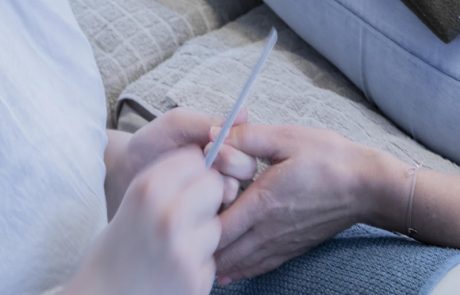 FIA+ – Nagelpflege an Hand – ipcenter FIA-Nagelpflege-an-Hand