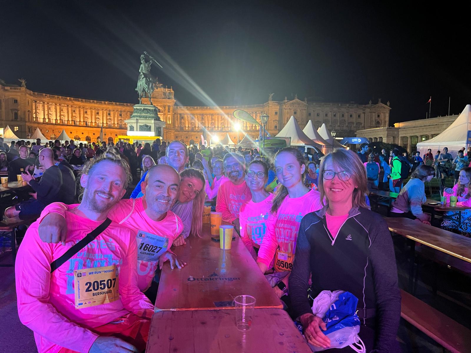 Mitarbeiter:innen nach dem Vienna Night Run