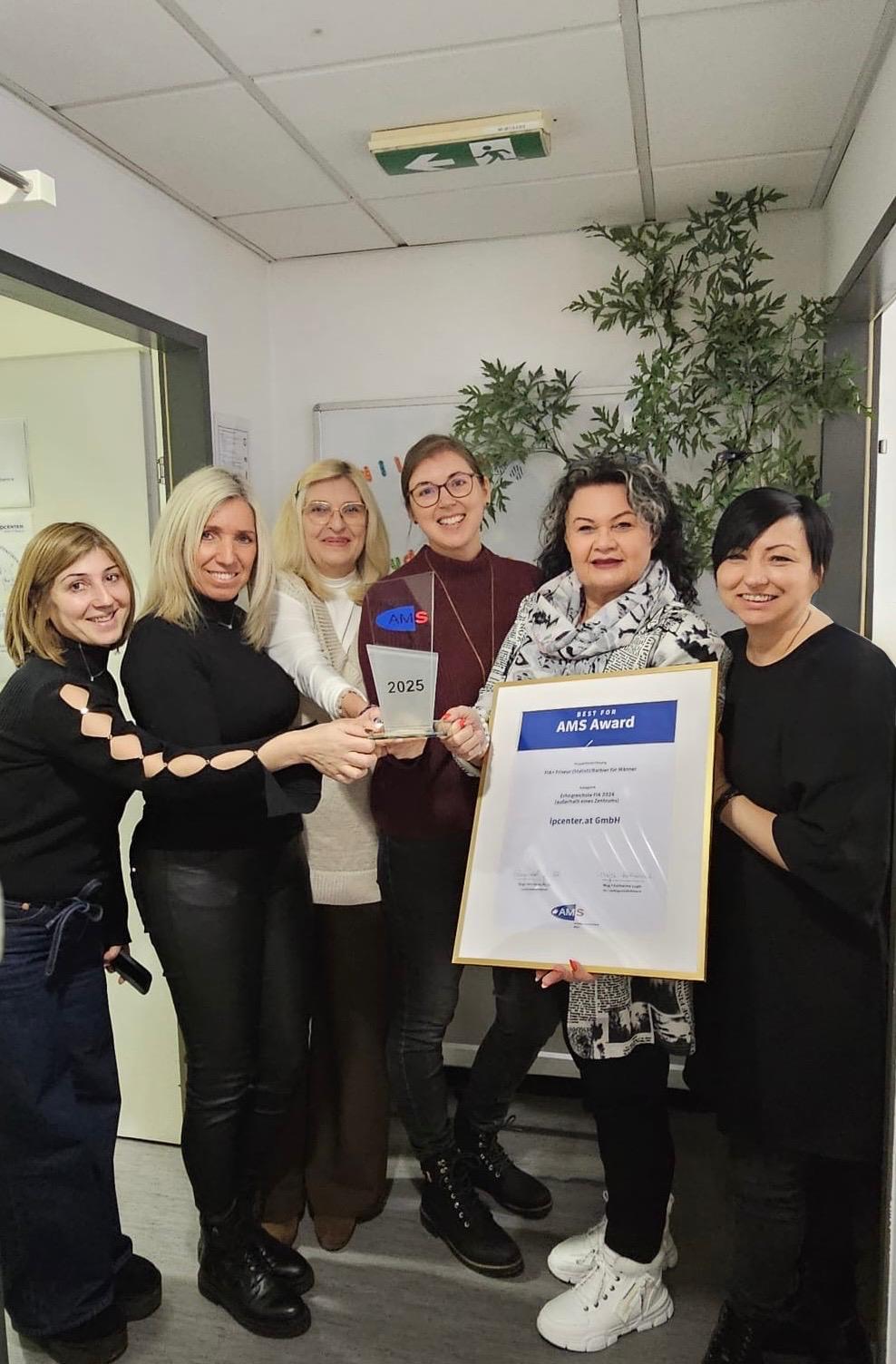 FIA Team mit dem AMS Award 1 - ipcenter