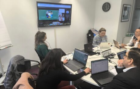 Ivana Ostojic und weitere Projektparnter:innen beim AI4HER Kick Off Meeting in Köln