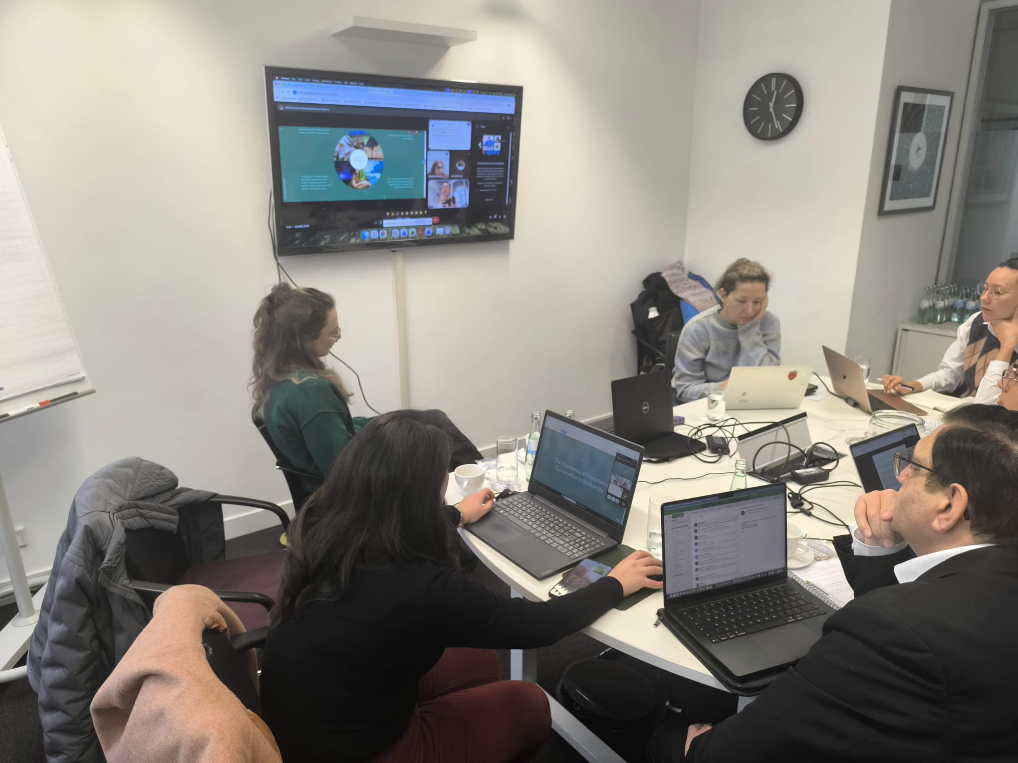 Ivana Ostojic und weitere Projektparnter:innen beim AI4HER Kick Off Meeting in Köln