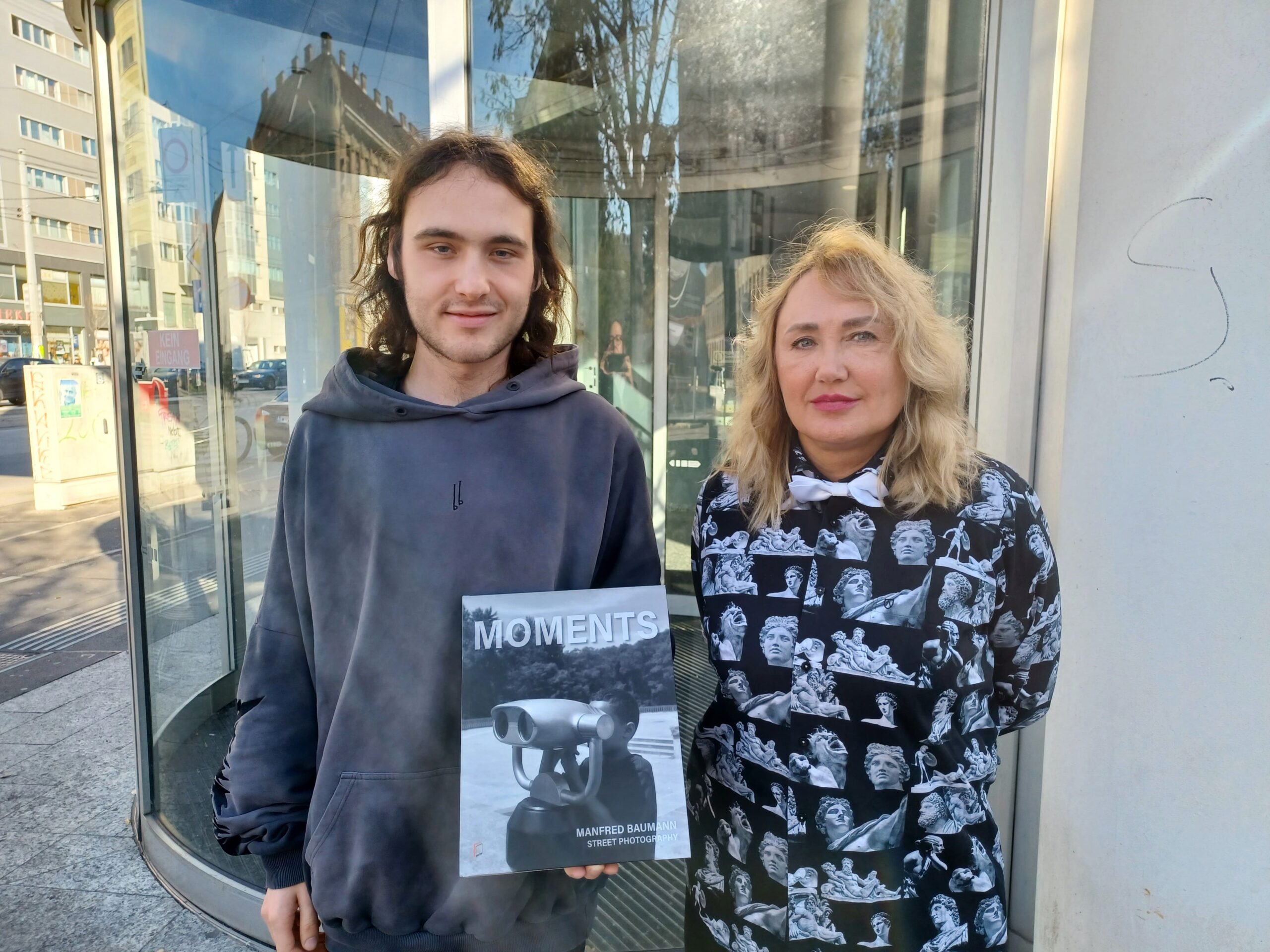 Elena Karloff und Medienlehrling Niklas Leeb